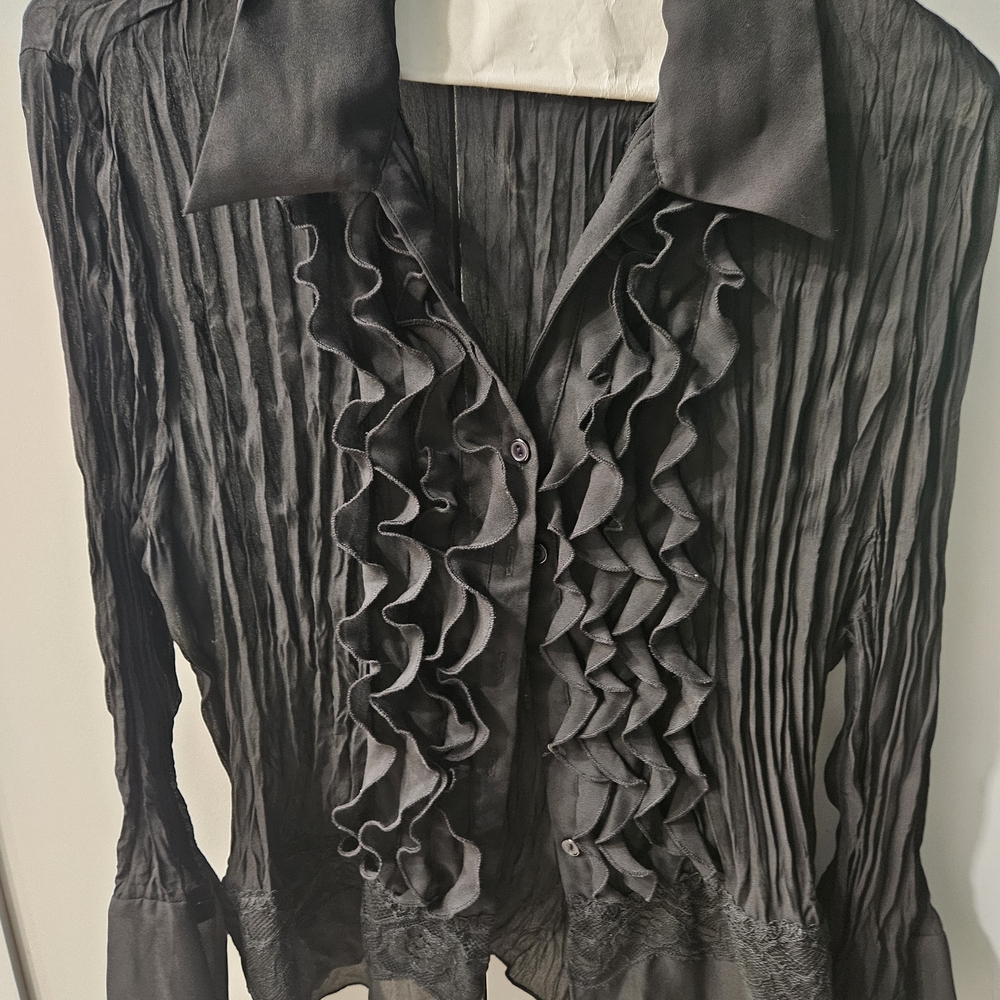 Chic Petite Black Ruffled Women's Blouse